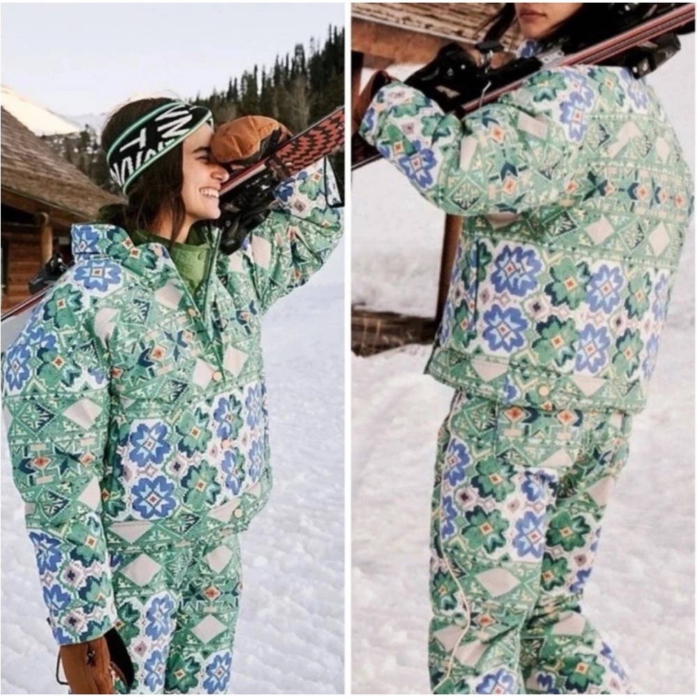 ISO this ski set
This is not a post to sell these. I am looking for these items!